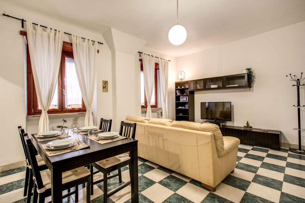 רומא Popolo Accommodation - Lovely Central Apartment מראה חיצוני תמונה