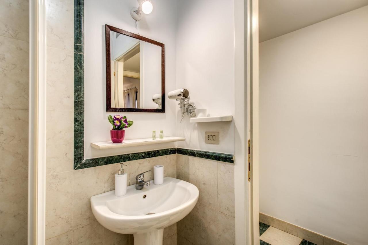רומא Popolo Accommodation - Lovely Central Apartment מראה חיצוני תמונה