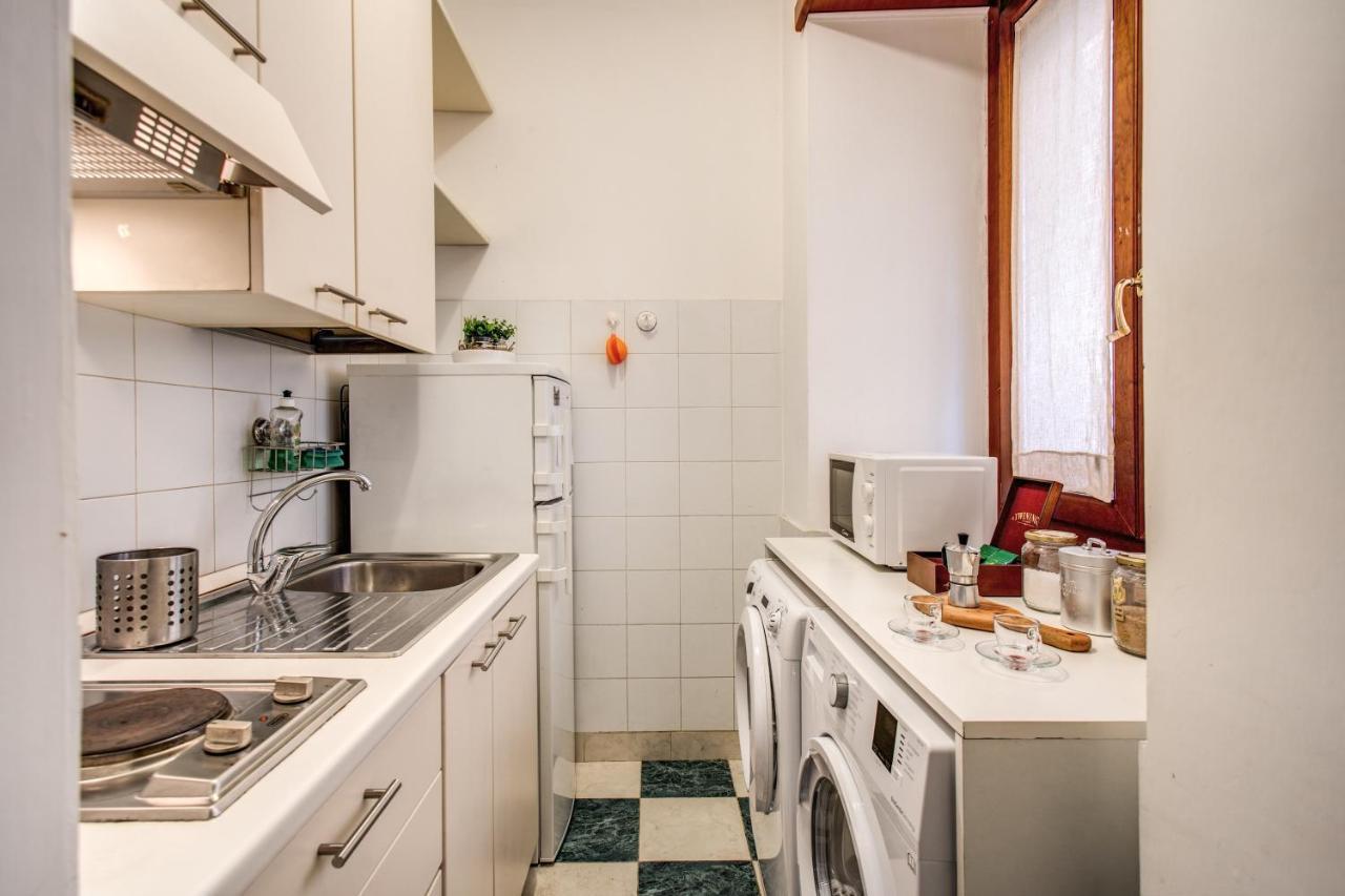 רומא Popolo Accommodation - Lovely Central Apartment מראה חיצוני תמונה